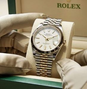 What Does A Luxury Watch Say About You 