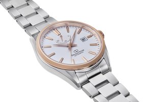 Orient Star: Mechanical Contemporary Watch, Metal Strap - 42.0mm (RE-AU0401S)